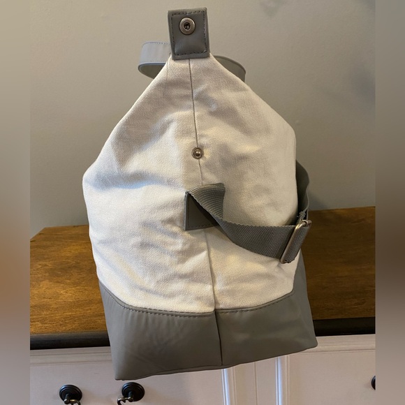 Calvin Klein Weekender/Duffle Bag - Picture 6 of 16